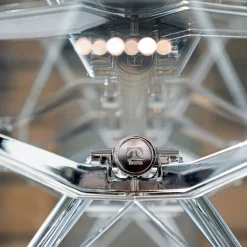 Tavolo Nomos Chrome di Norman Foster