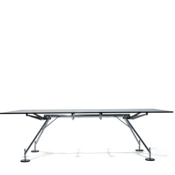 Tavolo Nomos Chrome di Norman Foster