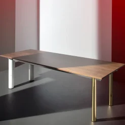 Tavolo Quattro Gambe di Francesco Faccin