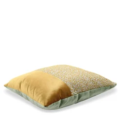 Tessuto jacquard a righe Carré con inserto e Cuscino in velluto di seta giallo