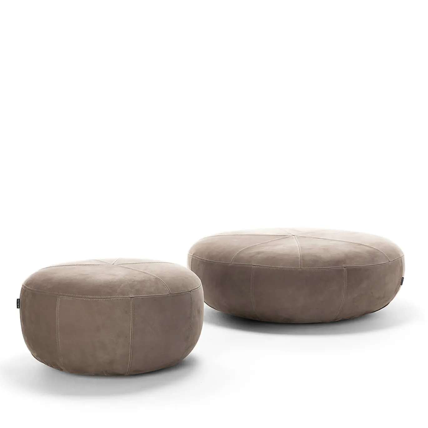 10TH Clove Piccolo Pouf grigio di Massimo Castagna
