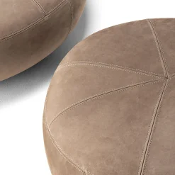 10TH Clove Piccolo Pouf grigio di Massimo Castagna