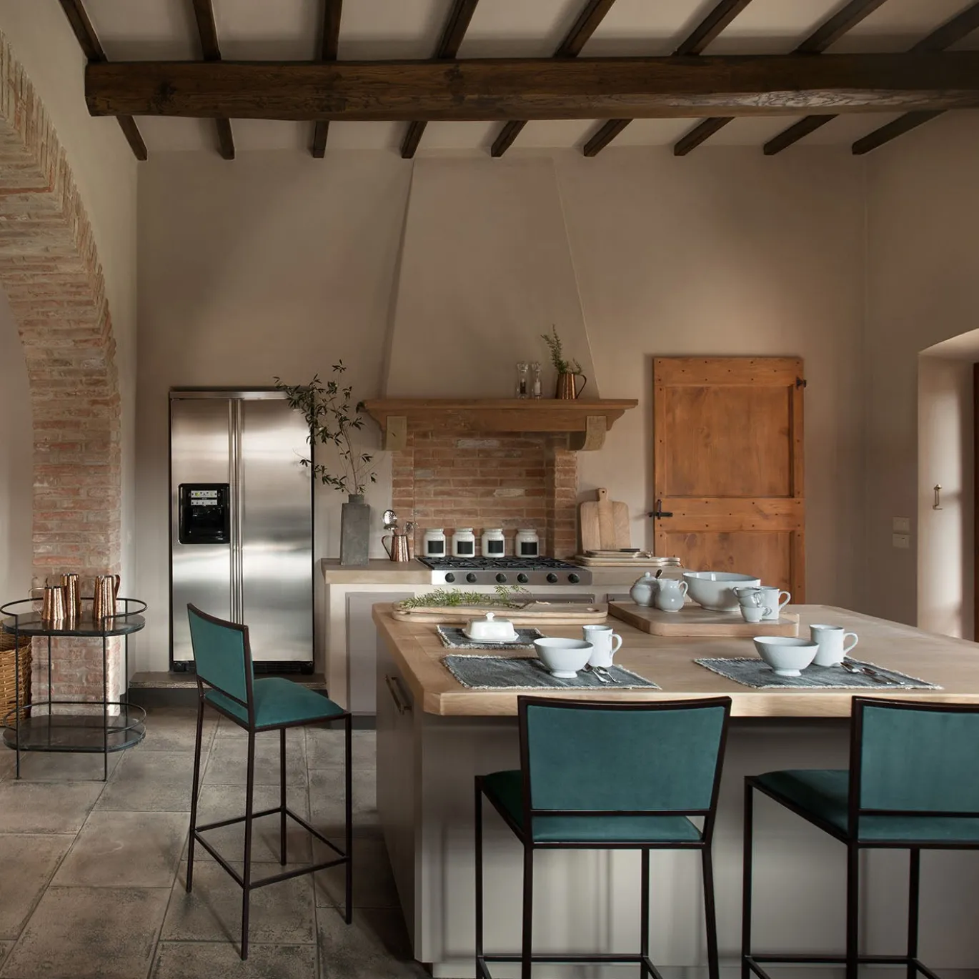 The Simple Bar Stool