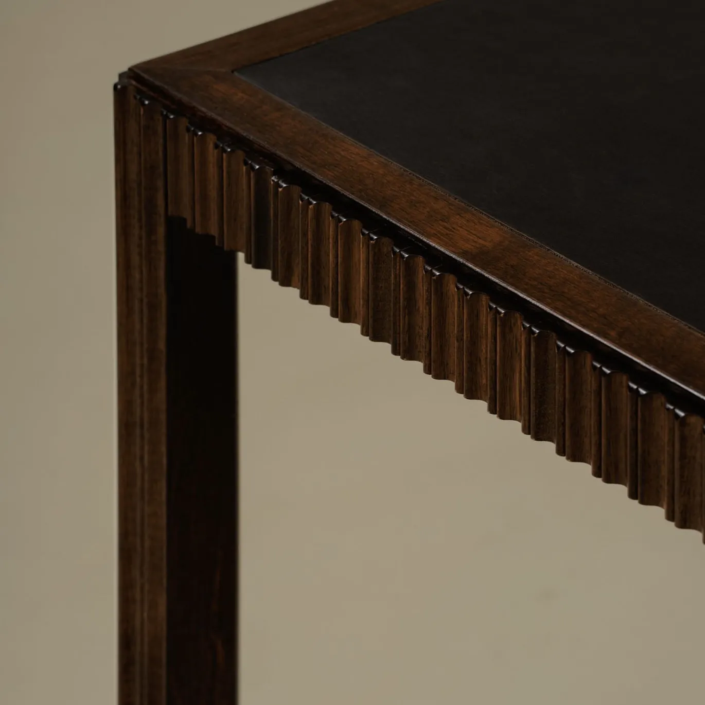 The Vignette Medium Nesting Table