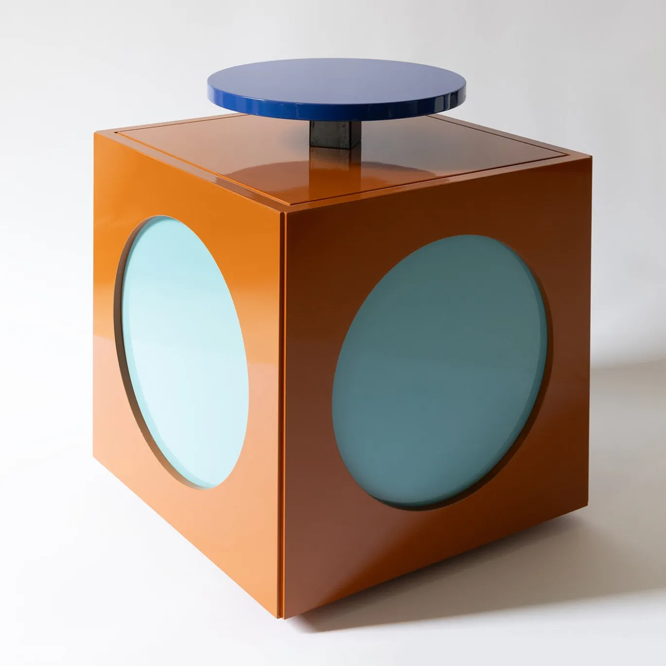 Toy Boy Tavolo Laterale Cubo Lucido Marrone e Blu
