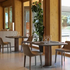 Trafalgar Tavolo bistro quadrato con piano in acciaio Fenix bianco di Marco Piva