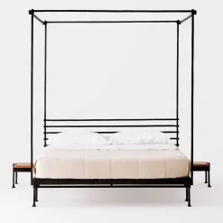 Trespolo Letto Matrimoniale con Baldacchino in Ferro Nero di Martinelli Venezia