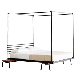 Trespolo Letto Matrimoniale con Baldacchino in Ferro Nero di Martinelli Venezia