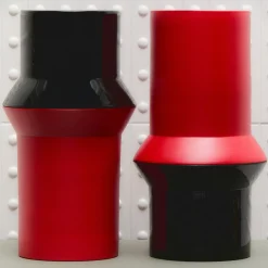 Vasi decorativi in ceramica neri e rossi Coppie di Fatto di Nathalie Du Pasquier
