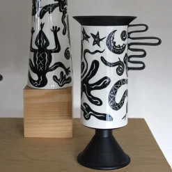 Vaso Ahmukq bianco e nero di Jean-Christophe Clair