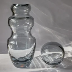 Vaso alto in cristallo soffiato a mano grigio Solana