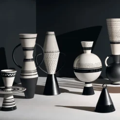 Vaso Aryballos bianco e nero di Ugo La Pietra