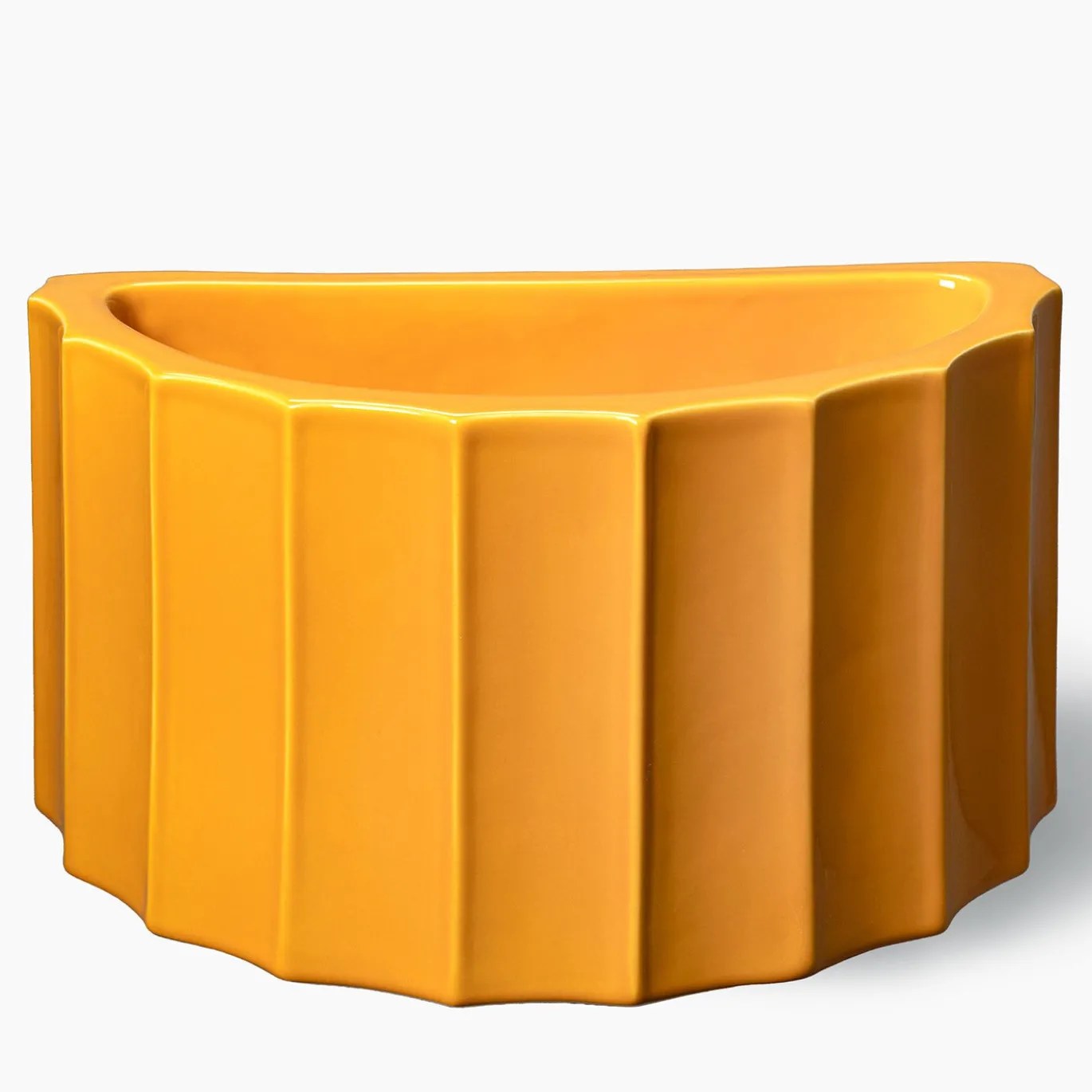 Vaso basso in ceramica gialla Half-Column di Objects Of Common Interest