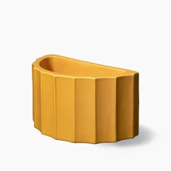 Vaso basso in ceramica gialla Half-Column di Objects Of Common Interest
