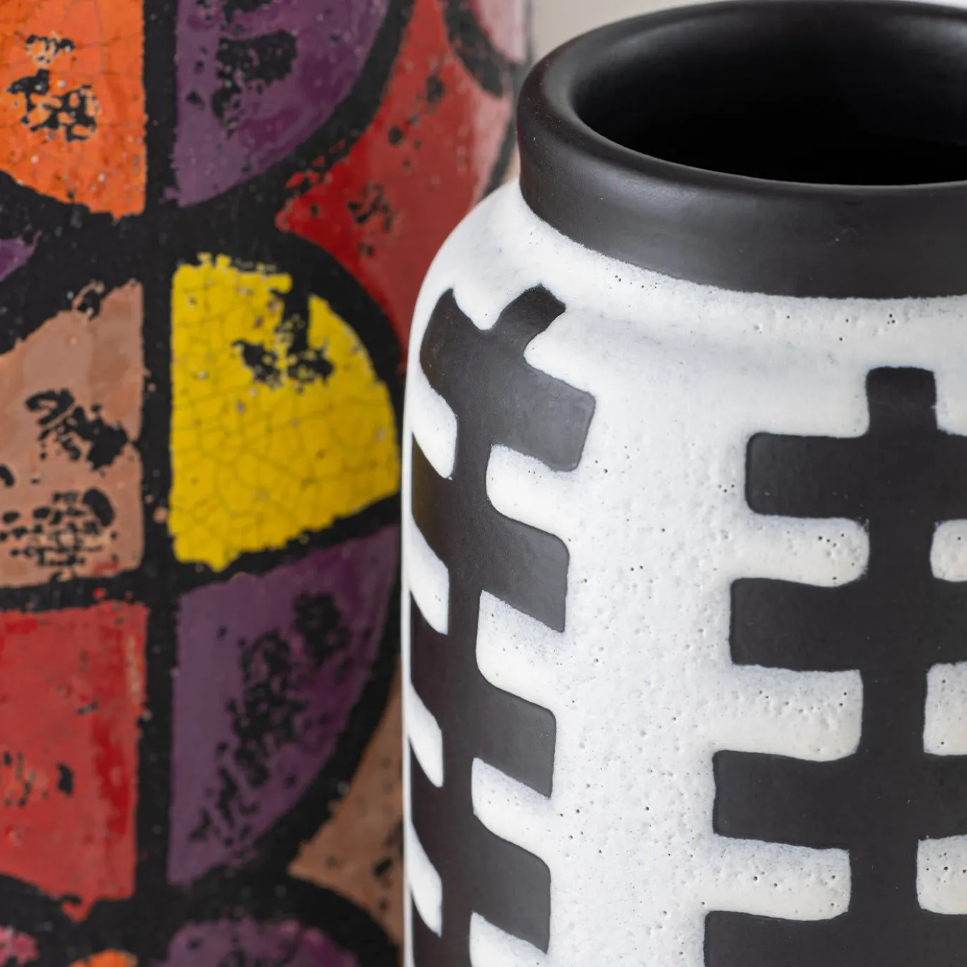 Vaso bianco opaco strutturato