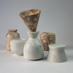 Vaso con coperchio Itineranti 12 in marmo