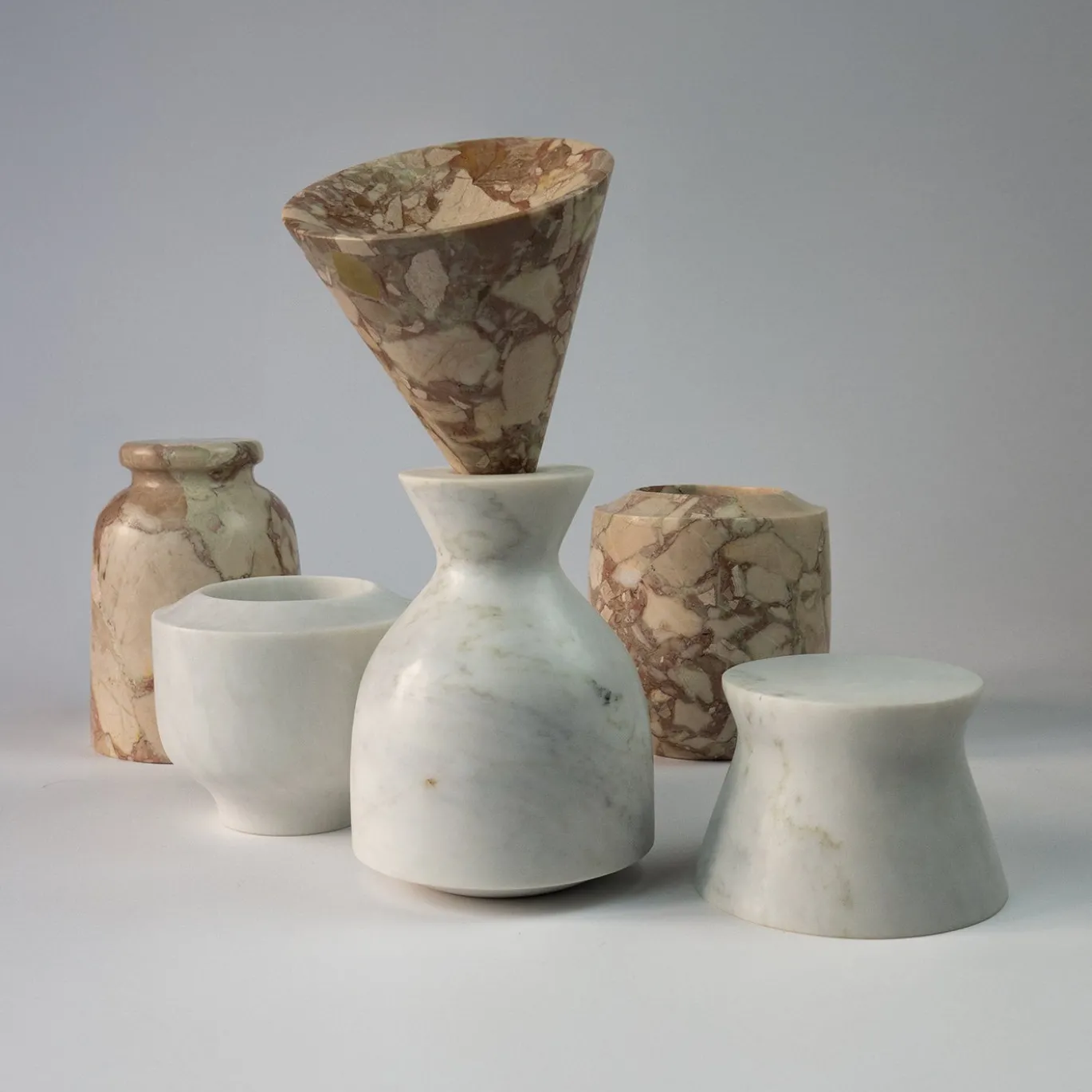 Vaso con coperchio Itineranti 12 in marmo