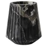 Vaso corto in marmo di Portoro