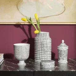 Vaso Criss-Cross in bianco e nero Post Scriptum di Formafantasma