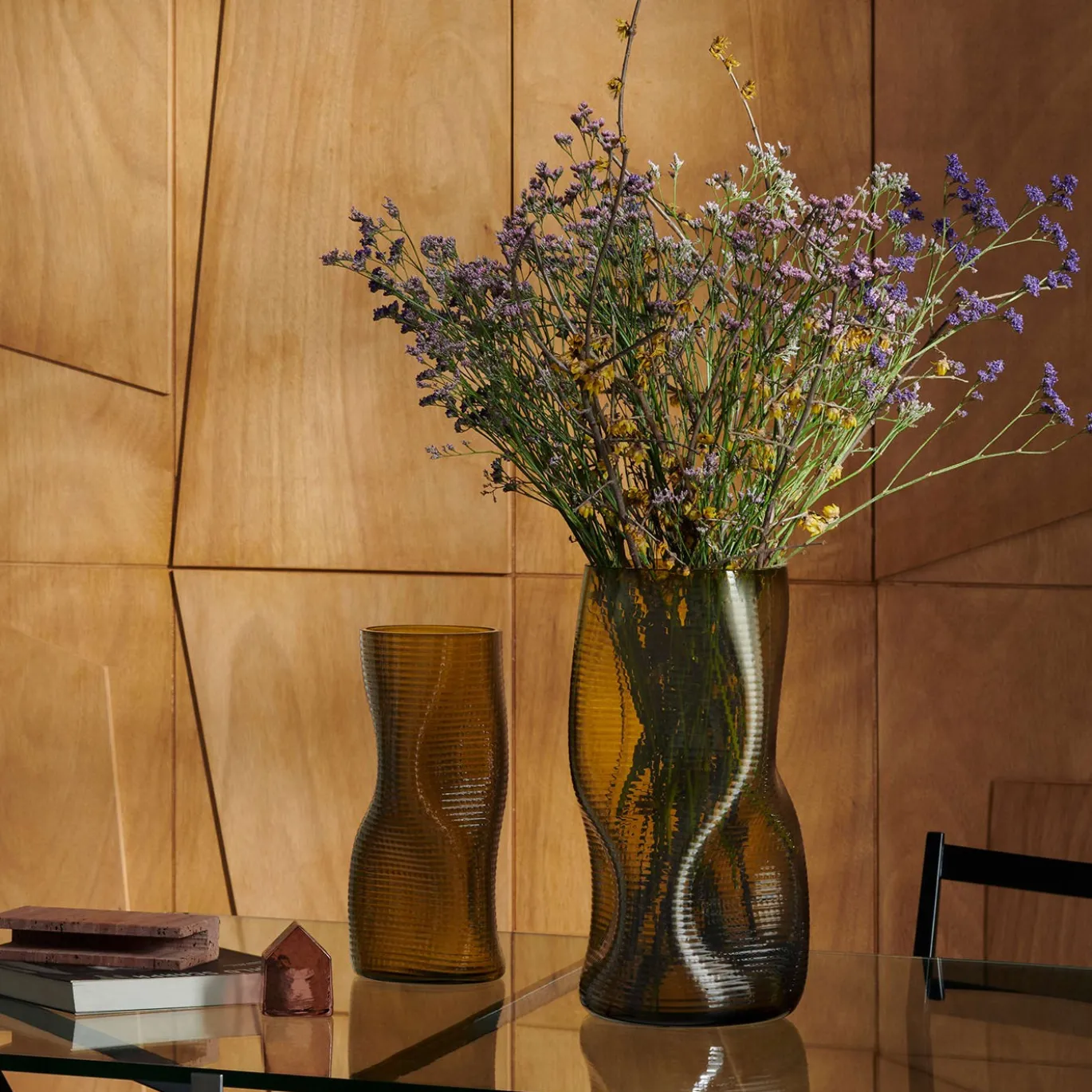 Vaso da fiori in vetro veneziano soffiato color corallo