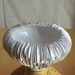 Vaso Decorativo Carrube 2 in ceramica bianca