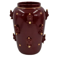 Vaso decorativo Heads in maiolica siciliana bordeaux con dettagli dorati