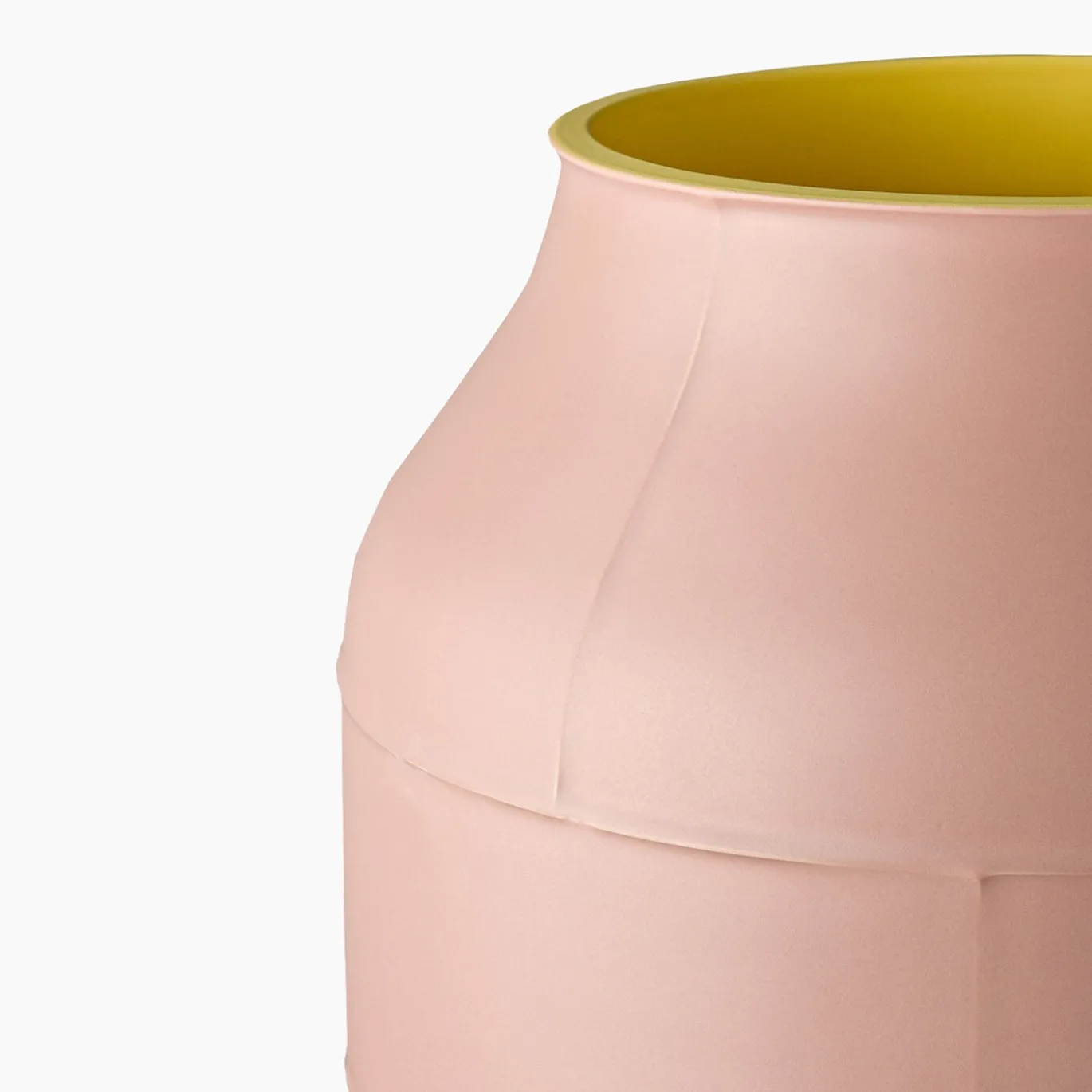 Vaso decorativo in ceramica rosa e gialla di Benjamin Humbert