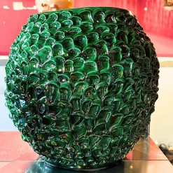 Vaso decorativo Medium Round della serie Onda in Verde Muschio Dorato