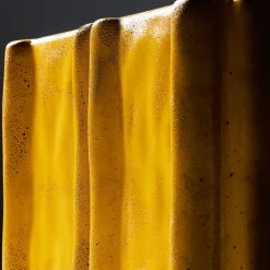 Vaso Decorativo Riva Giallo di Patricia Urquiola