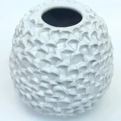Vaso decorativo Small Round della serie Onda in ceramica bianca lucida