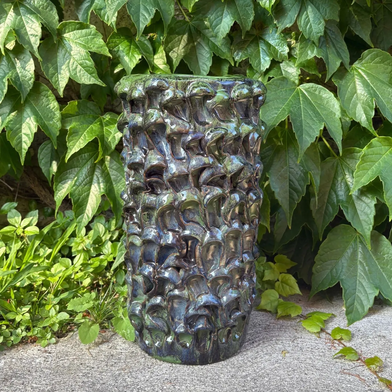 Vaso decorativo Tubino della serie Onda in ceramica verde e blu