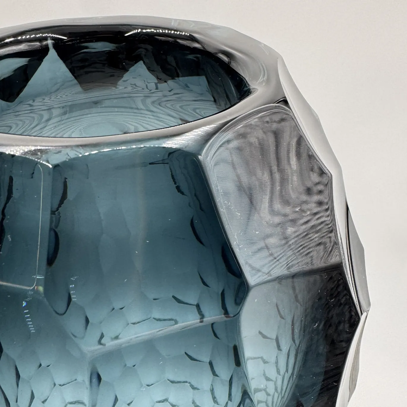 Vaso Diamante Alto in Vetro Grigio