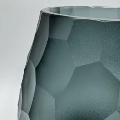 Vaso Diamante in vetro grigio con finitura satinata