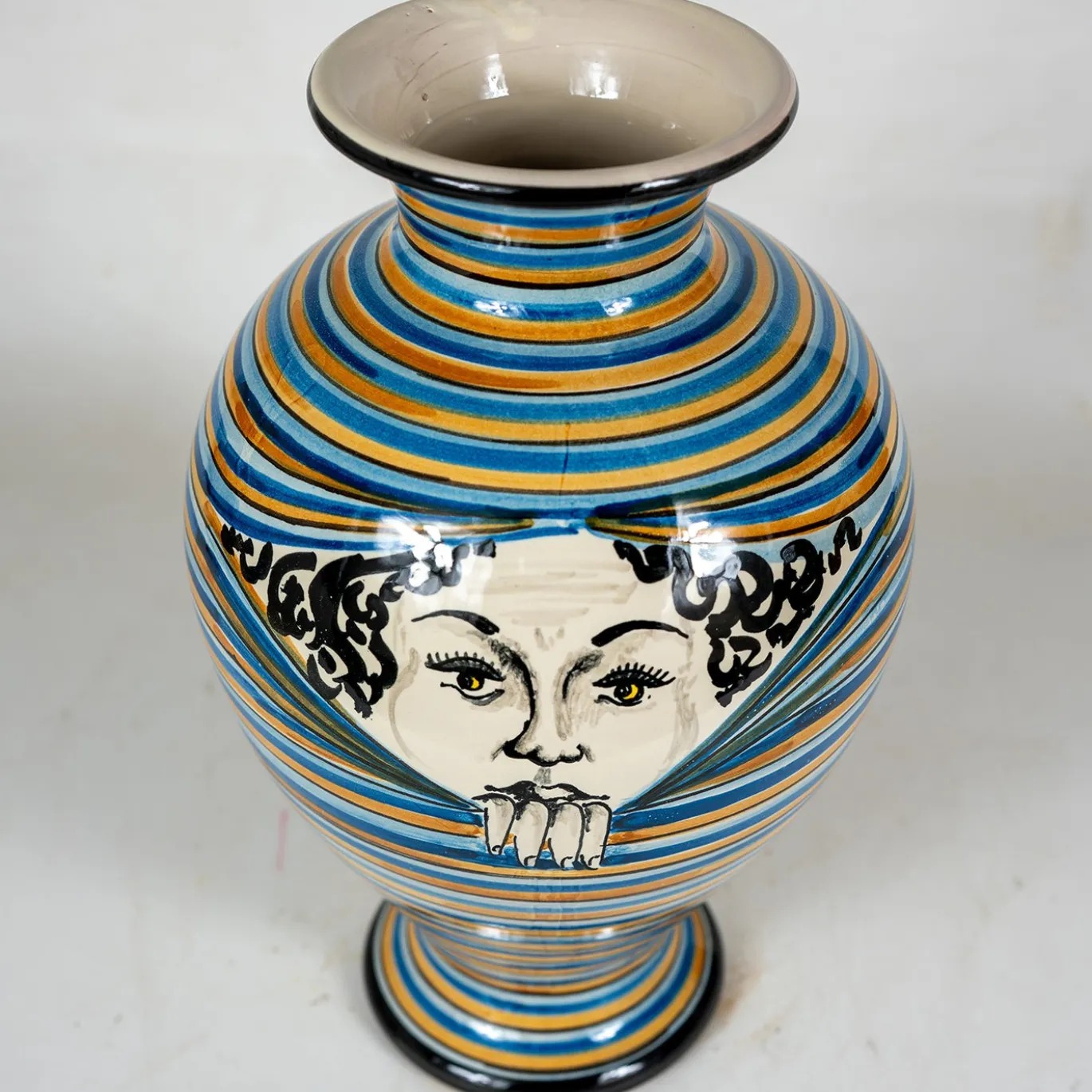 Vaso Donna in Ceramica Arancione I Curiosi