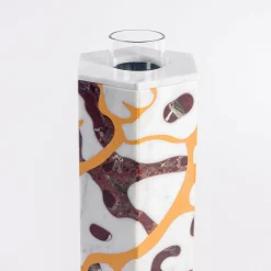 Vaso esagonale in Rosso Levanto e Calacatta di Zanellato&Bortotto