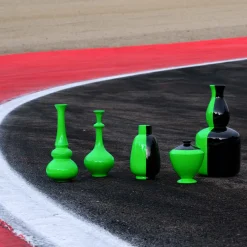 Vaso Essenza Velocità in ceramica verde fluo e nero intenso