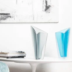 Vaso Freccia grande di Alessandro Mendini