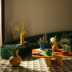 Vaso geometrico sfera in ceramica color miele