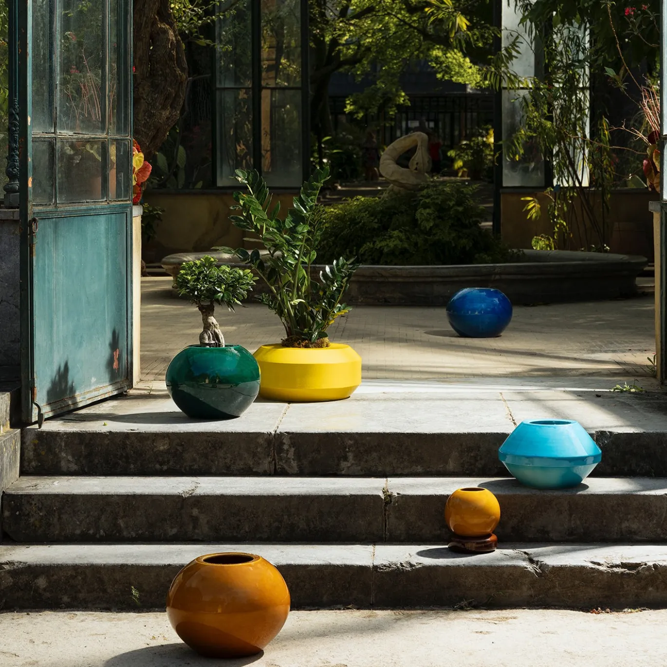 Vaso Geometrico Sfera in Ceramica Blu Antico