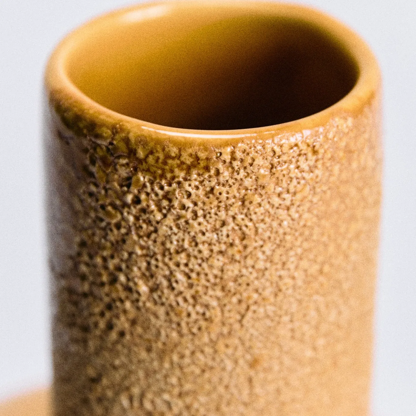 Vaso Giove grande in ceramica smaltata gialla