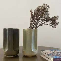 Vaso Giuseppe Bruma in ceramica smaltata verde opaco
