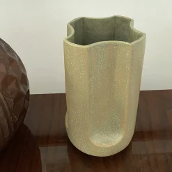 Vaso Giuseppe Bruma in ceramica smaltata verde opaco
