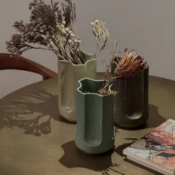 Vaso Giuseppe Turquesa in ceramica smaltata blu opaco