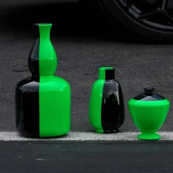 Vaso Grip Cromatico in ceramica verde fluo e nero intenso