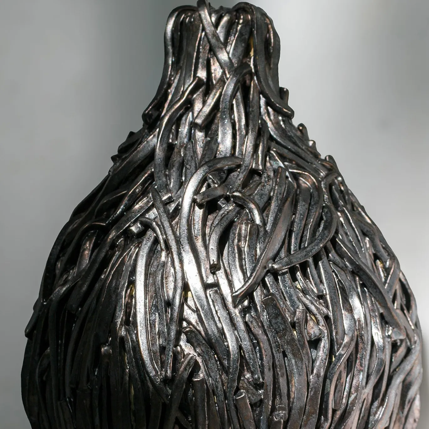 Vaso in ceramica a mosaico in argento-bronzo Serpentine