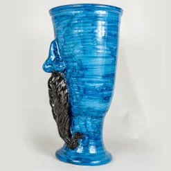 Vaso in ceramica blu con baffi