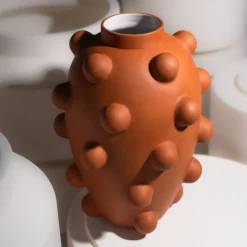 Vaso in Ceramica Fysallida #2 di Jean-Christophe Clair