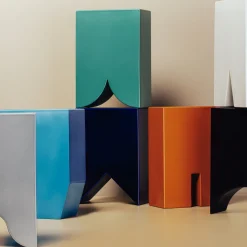 Vaso in ceramica nera Onda No.4 di Muller Van Severen