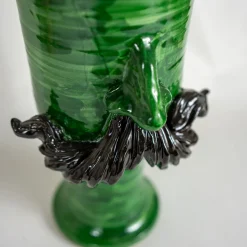 Vaso in ceramica verde con baffi