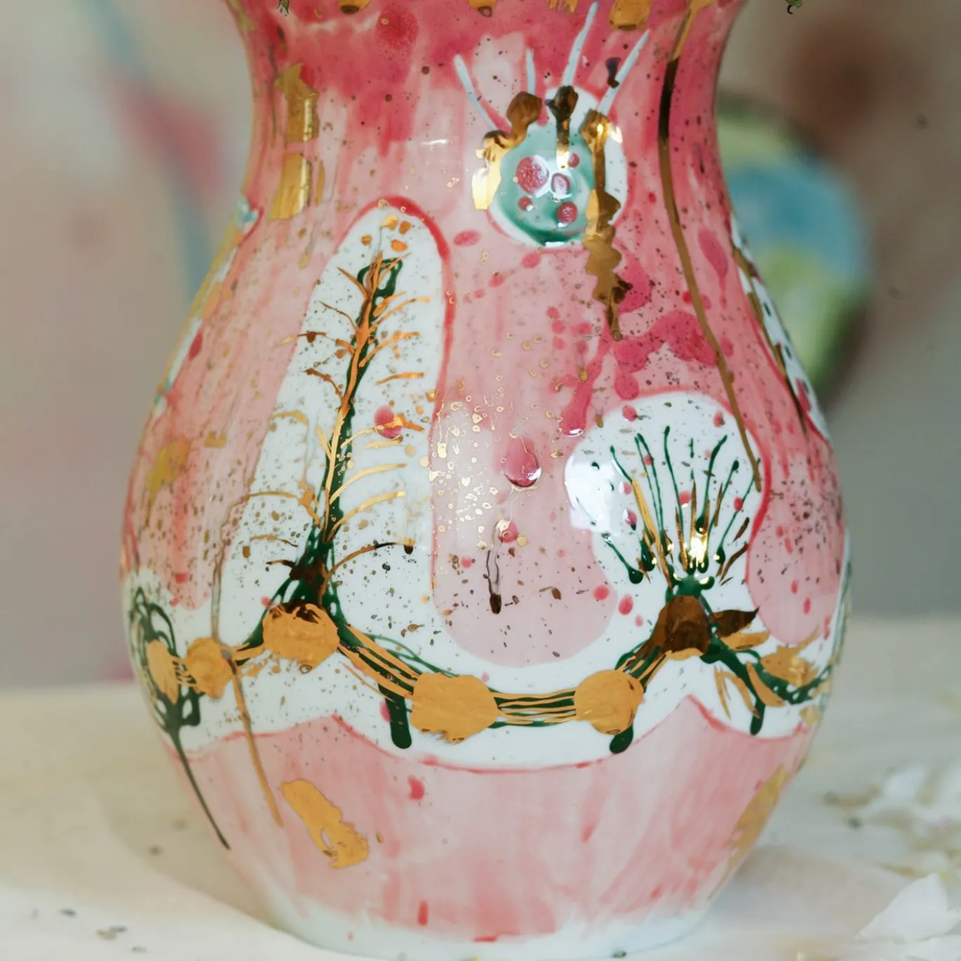 Vaso in porcellana rosa Afrodite